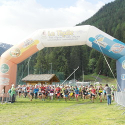 atleti-de-La-Thuile-Trail-nel-momento-della-partenza-2-luglio-2016